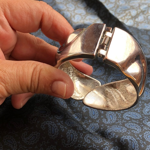 Silver tone clamper bracelet, vintage - Picture 4 of 6